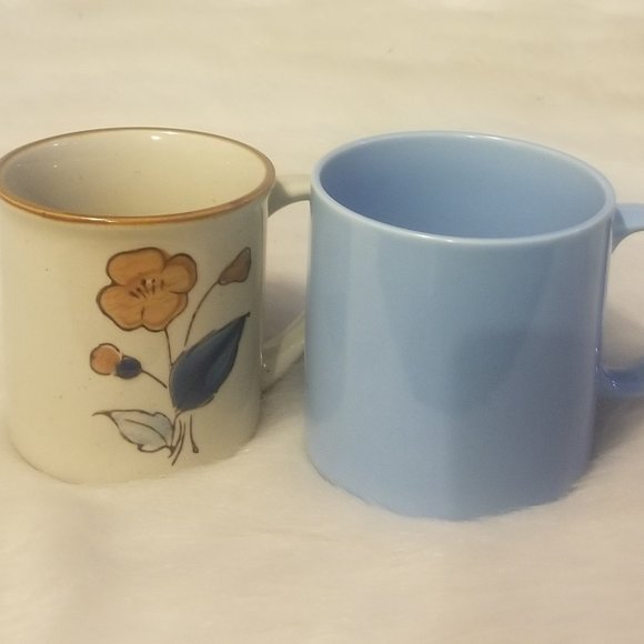 2 Assorted Ceramic Coffee Mugs 90's - Picture 1 of 4